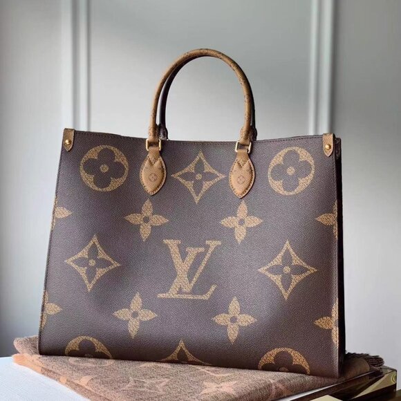 Louis Vuitton Handbags - Picture 1 of 8